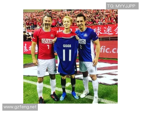 如何与足球明星合照才能显得更自然更有魅力提升照片的整体效果