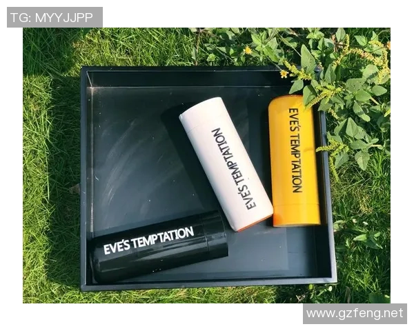 足球明星专属喷雾水杯让你在运动中随时补水尽享清爽体验